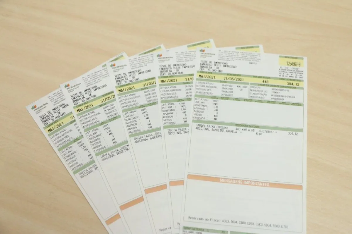 Mais de 90 mil famílias do DF podem ter até 100% de desconto na conta de luz, mas ainda não recebem o benefício