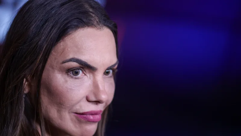 Paula Belmonte (PSDB) chama de “cabide de emprego” o número de secretarias do GDF