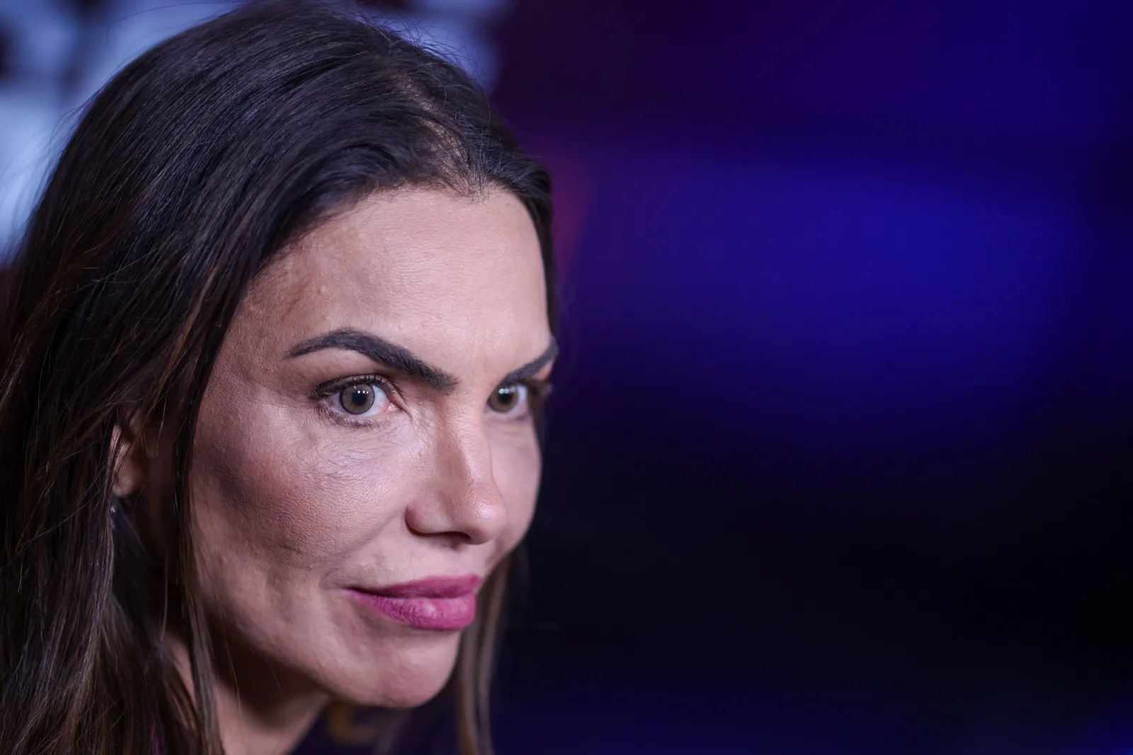 Paula Belmonte (PSDB) chama de “cabide de emprego” o número de secretarias do GDF