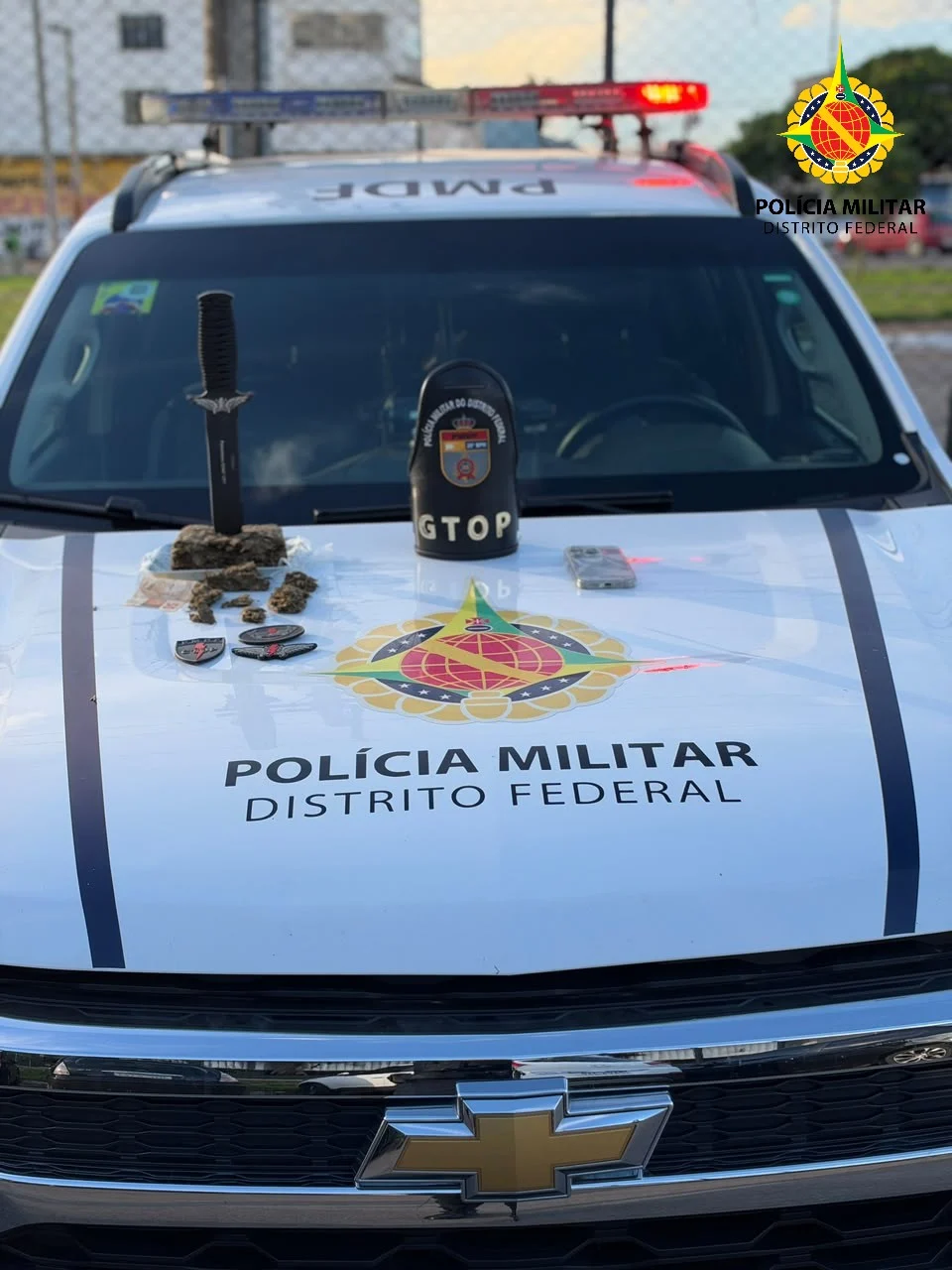 PMDF prende homem com skunk no porta-luvas por tráfico de drogas no Recanto das Emas