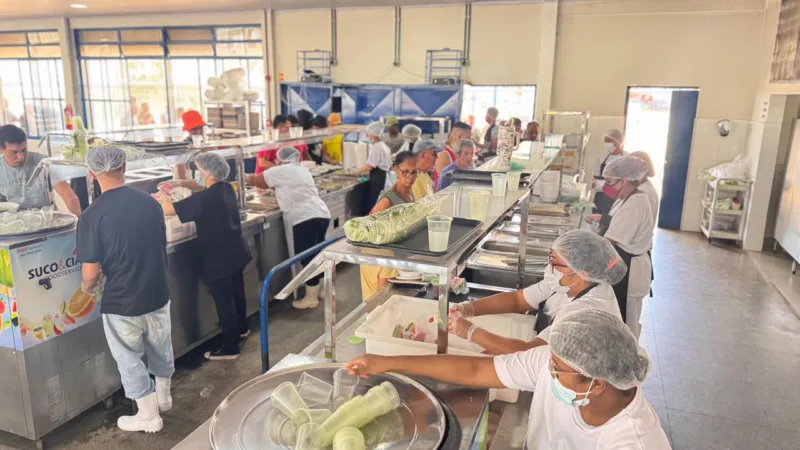 Restaurantes comunitários do DF fazem ações de educação alimentar