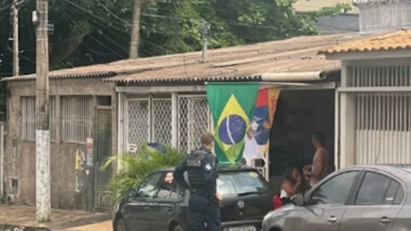PMDF apreende carro de som com jingles de campanha perto de seção eleitoral no Riacho Fundo I