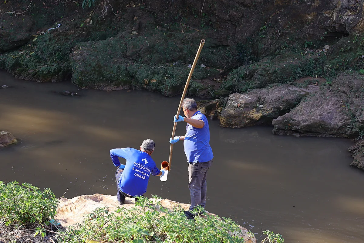 MPDFT inspeciona Rio Melchior e coleta amostras de água após relatório da CPI