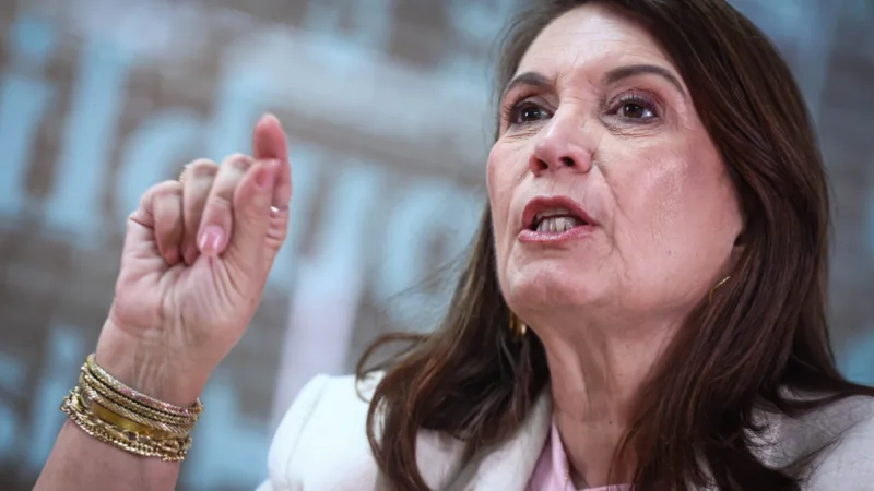 “Povo clama pelo impeachment de Moraes e não espera acordão”, diz Bia Kicis