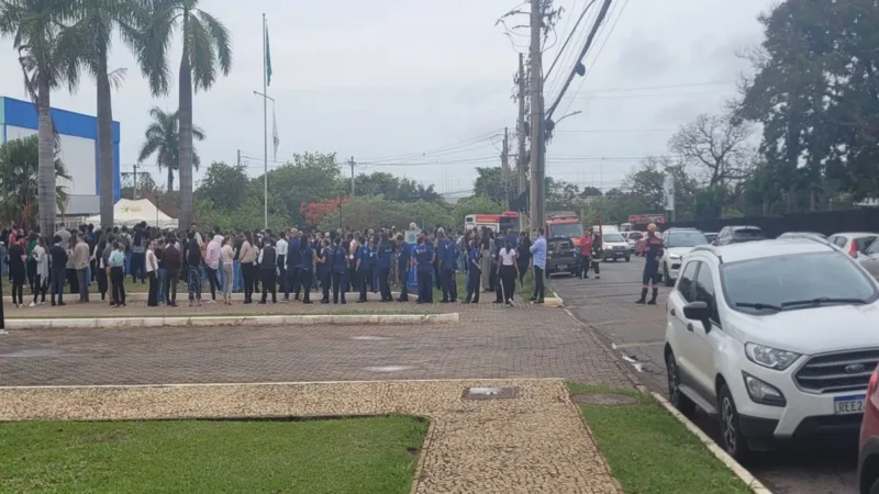 Simulado de incêndio no Ministério da Pesca chama atenção nesta quinta