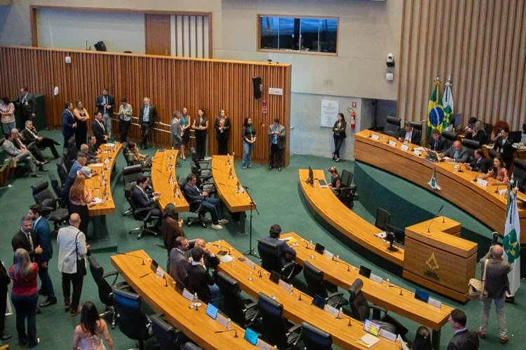 CLDF aprova projeto que reúne em uma só lei as normas do transporte escolar no DF