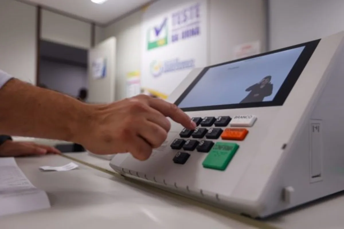 TRE-DF avisa por mensagem eleitores que tiveram mudança no local de votação